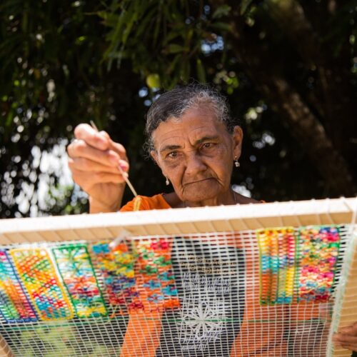 Petrucia Santos artesã, associada colaboradora do INBORDAL.